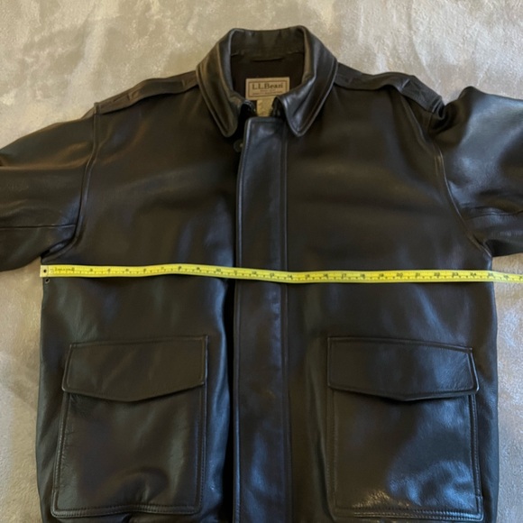 L.L. Bean Men's Rich Brown Leather Bomber Jacket - Picture 6 of 10